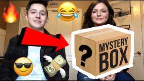 Opening an awesome 20$ amazon mystery box!!!!