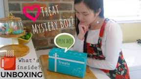 I tried a Treats Box Subscription| Unboxing International Treats Box| Food From Around the World