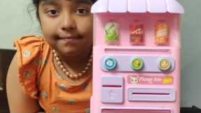 Unboxing Toy Vending Machine