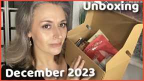 Latest In Beauty Beauty Box Unboxing / December 2023 Unboxing / December Monthly Selection