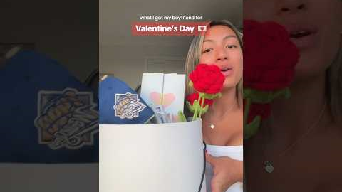 What I got my boyfriend for Valentine’s Day ❤️ #haul #giftideas #unboxing