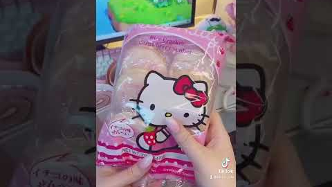 Snack box available at thekawaiishoppu.com 💜 🎥 @seren_ade 🌸 #kawaii #asmr #snacks
