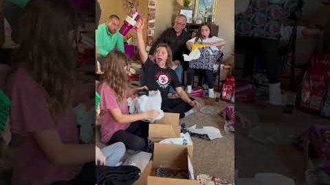These dads were confused by these Stanley gifts 😅💜