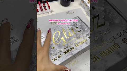 Let’s unbox monthly subscription boõ #glitzaccessoriesandsuch #subscriptionbox