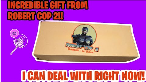 This Transformers Gift Blew Me Away (unboxing)