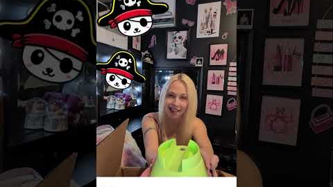Unboxing 🎁 Porch Pirates 🏴‍☠️ Wild Card 🃏 Mystery❓📦 Box!!! 😮🌈✨